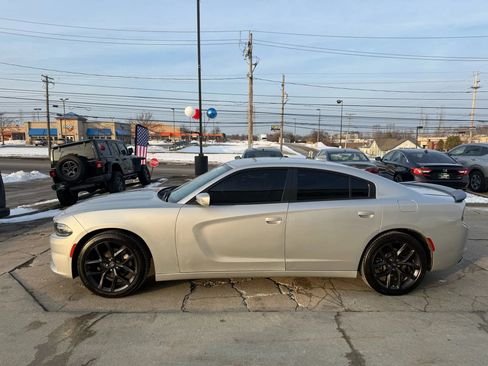 Used 2023 Dodge Charger SXT w/ Blacktop Package image 7