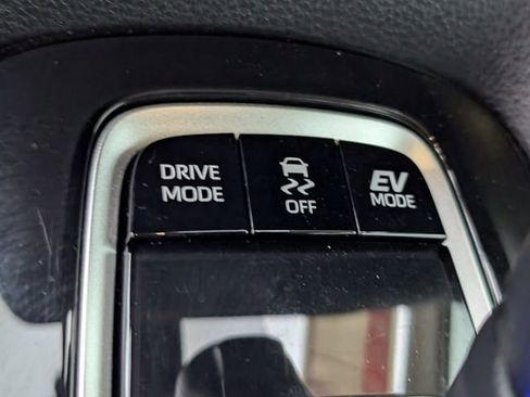 Used 2024 Toyota Corolla LE image 19