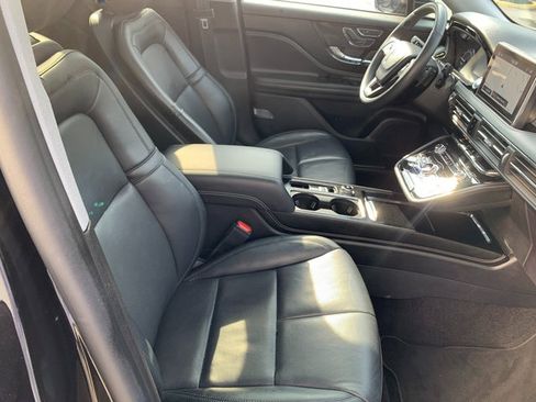 Used 2022 Lincoln Corsair AWD w/ Premium Package image 12