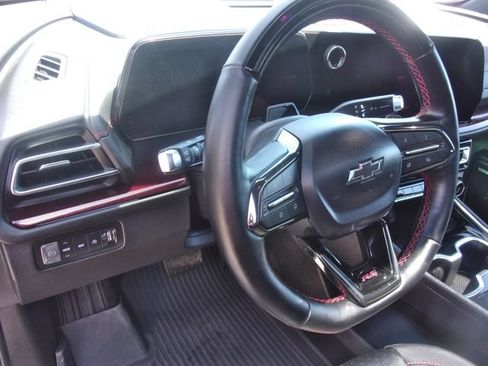 Used 2025 Chevrolet Traverse RS w/ LPO, Floor Liner Package AWD/4WD image 28