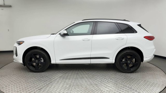 Used 2025 Audi Q5 Premium Plus w/ Premium Plus AWD/4WD image 5
