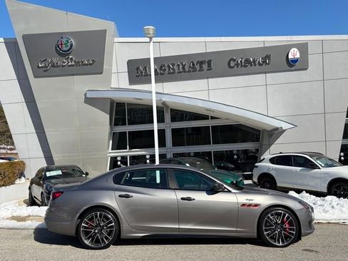 Used 2022 Maserati Quattroporte Trofeo image 4