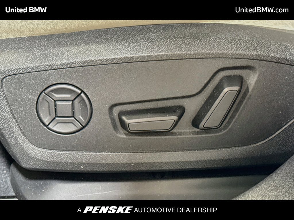 Used 2025 Audi A6 e-tron Premium Plus RWD image 11