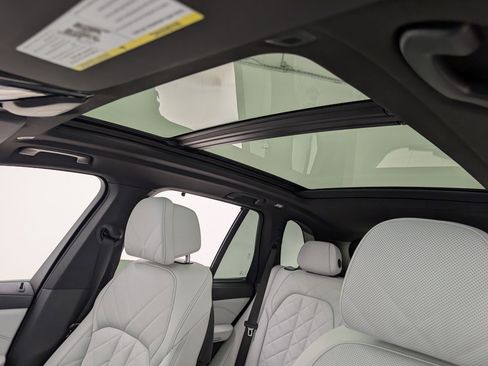 Certified 2023 BMW X5 sDrive40i w/ Executive Package image 16