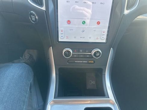 Used 2024 Ford Edge SEL w/ Convenience Package image 24