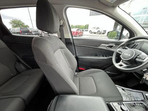 Used 2023 Kia Sportage LX AWD/4WD image 10