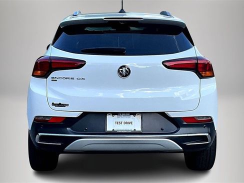 Certified 2022 Buick Encore GX Essence w/ Advanced Technology Package image 7