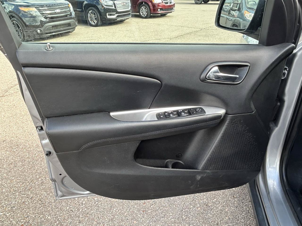 Used 2017 Dodge Journey SE w/ Flexible Seating Group FWD image 15