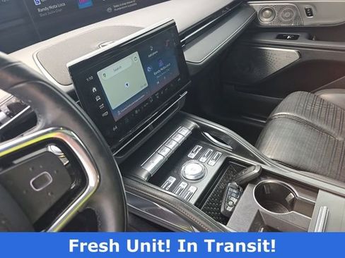 Used 2024 Lincoln Nautilus Reserve w/ Equipment Group 203A image 5