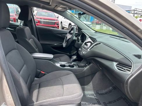 Used 2024 Chevrolet Malibu LT FWD image 32