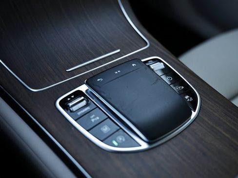 Used 2022 Mercedes-Benz GLC 300 4MATIC image 39