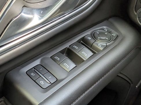 Used 2024 Chevrolet Tahoe High Country AWD/4WD image 27
