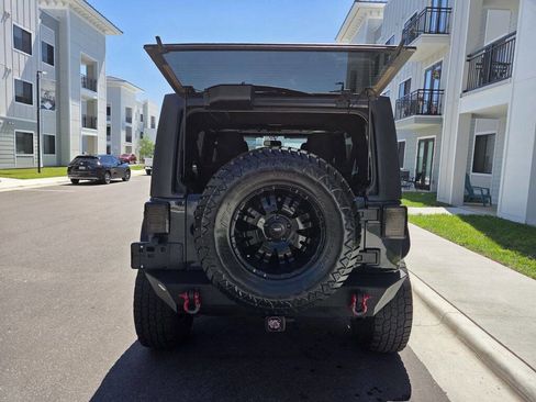 Used 2017 Jeep Wrangler Unlimited Sport w/ Quick Order Package 24S AWD/4WD image 11