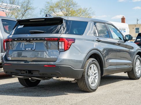New 2026 Ford Explorer Active image 5