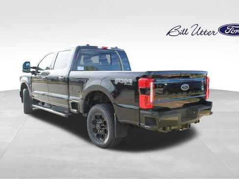 New 2026 Ford F250 Lariat w/ Black Appearance Package image 4