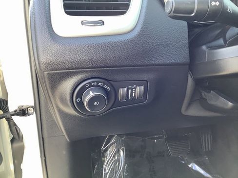 Used 2021 Jeep Compass 80th Special Edition w/ Driver Assistance Group image 15