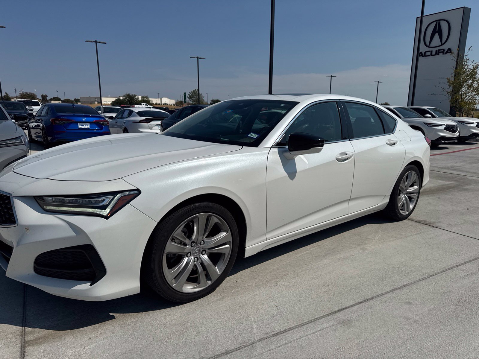 Used 2023 Acura TLX w/ Technology Package FWD image 4