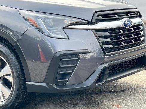 Used 2024 Subaru Ascent Premium w/ Convenience Package image 9