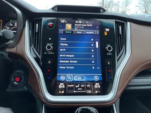 Used 2020 Subaru Outback Touring w/ Popular Package #2 image 27