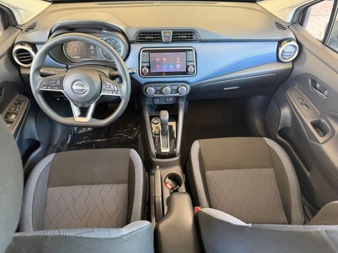 Used 2025 Nissan Versa SV FWD image 31