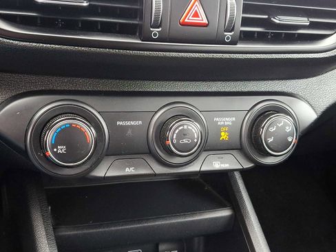 Used 2023 Kia Forte LXS w/ LXS Technology Package image 16