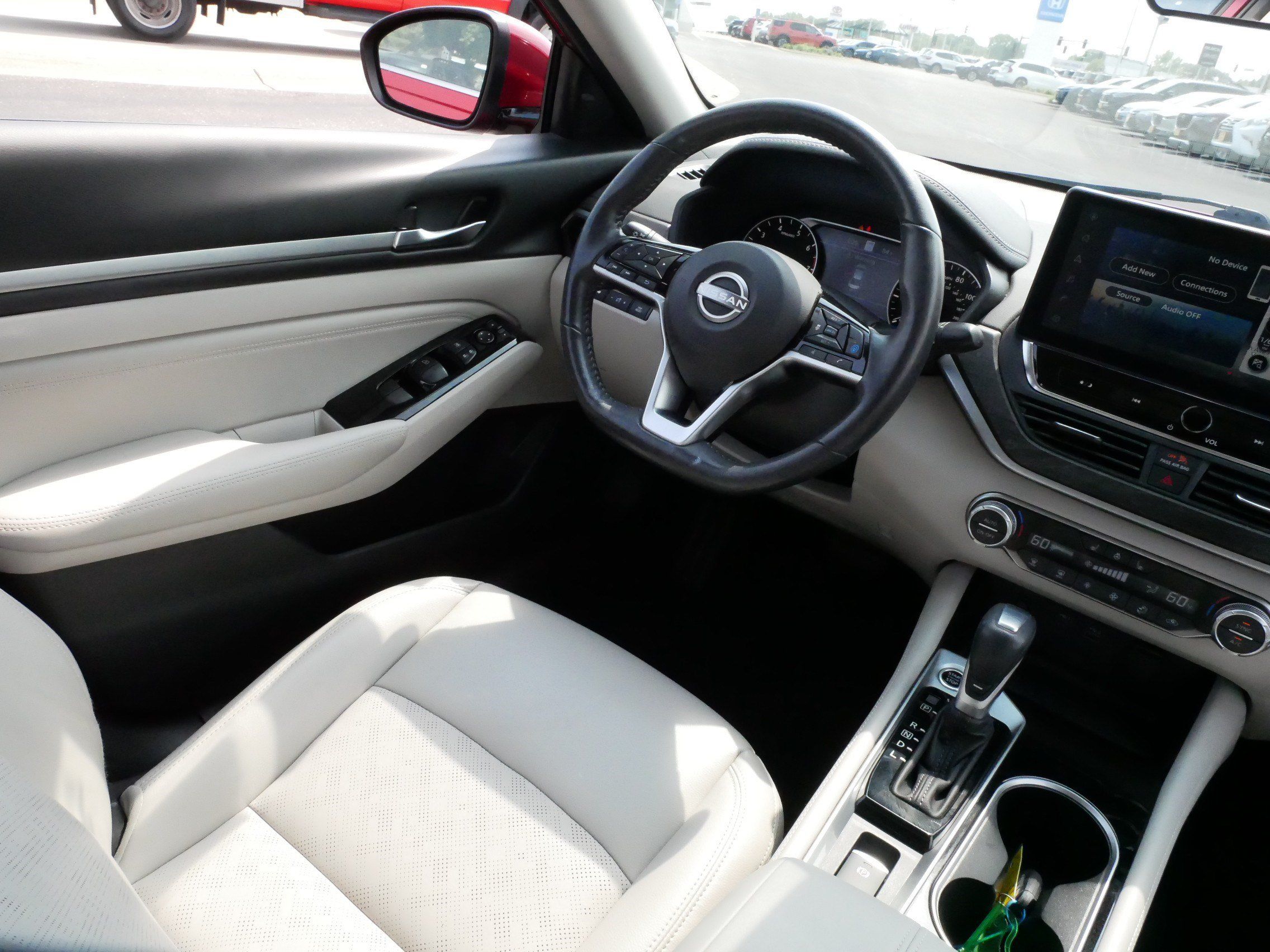 Used 2023 Nissan Altima 2.5 SL AWD/4WD image 9