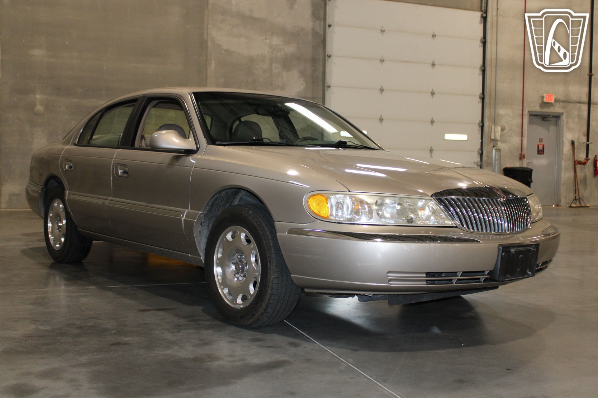 Used 1999 Lincoln Continental FWD image 23