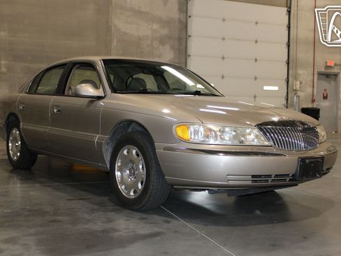 Used 1999 Lincoln Continental FWD image 23