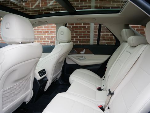 Used 2022 Mercedes-Benz GLE 350 4MATIC w/ 3rd Row Seat Package image 10