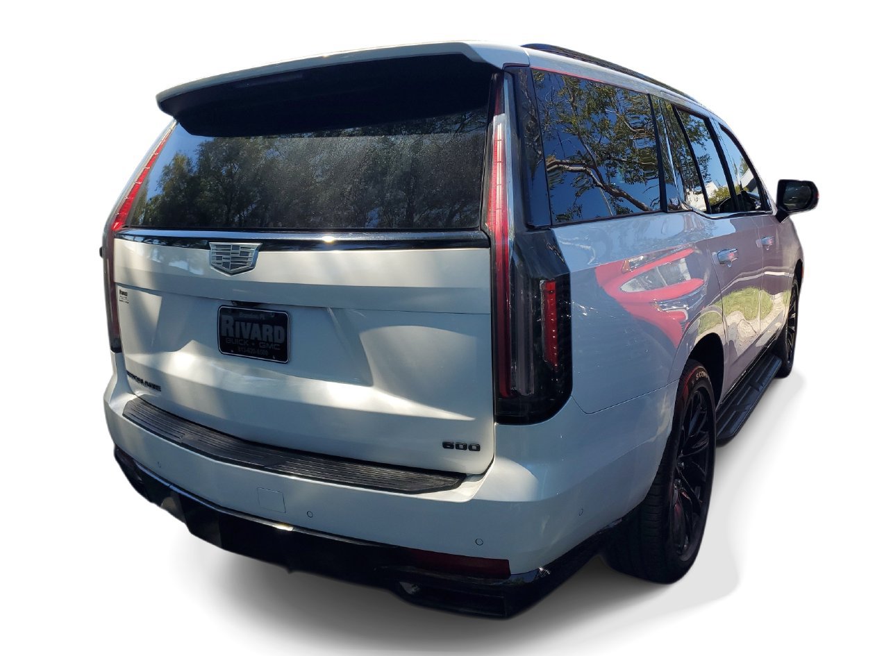 Used 2022 Cadillac Escalade Sport w/ Touring Package AWD/4WD image 4