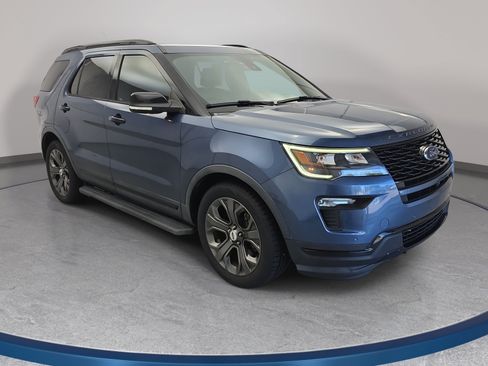 Used 2018 Ford Explorer Sport w/ Equipment Group 401A AWD/4WD image 3
