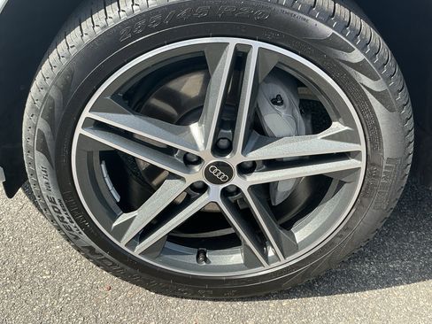 Used 2025 Audi Q5 e Premium image 7