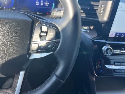 Used 2022 Ford Explorer Platinum w/ Equipment Group 601A image 13