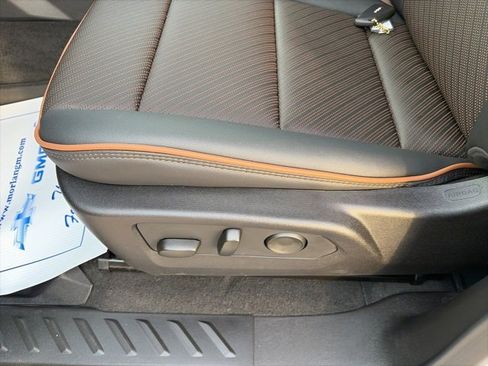 New 2026 GMC Canyon AT4 w/ AT4 Premium Package image 18