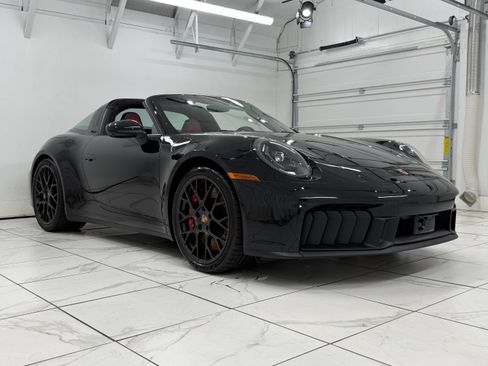 Certified 2025 Porsche 911 Targa 4 GTS AWD/4WD image 11