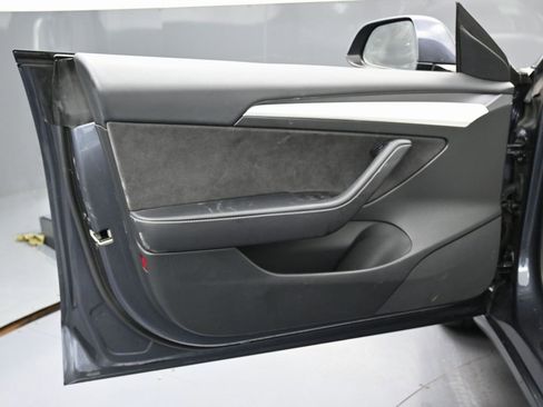 Used 2023 Tesla Model 3 Performance image 43