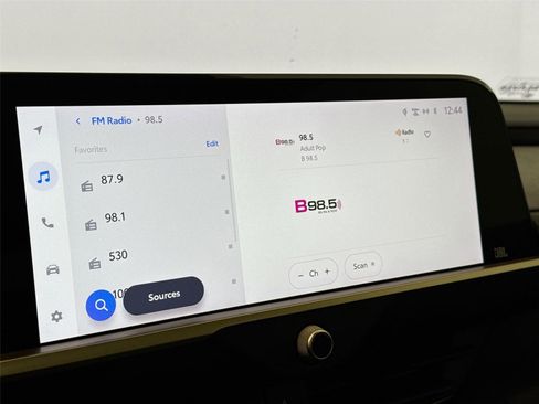 Used 2023 Toyota Crown Limited image 24