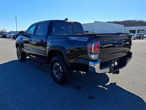 Used 2023 Toyota Tacoma TRD Off-Road image 4