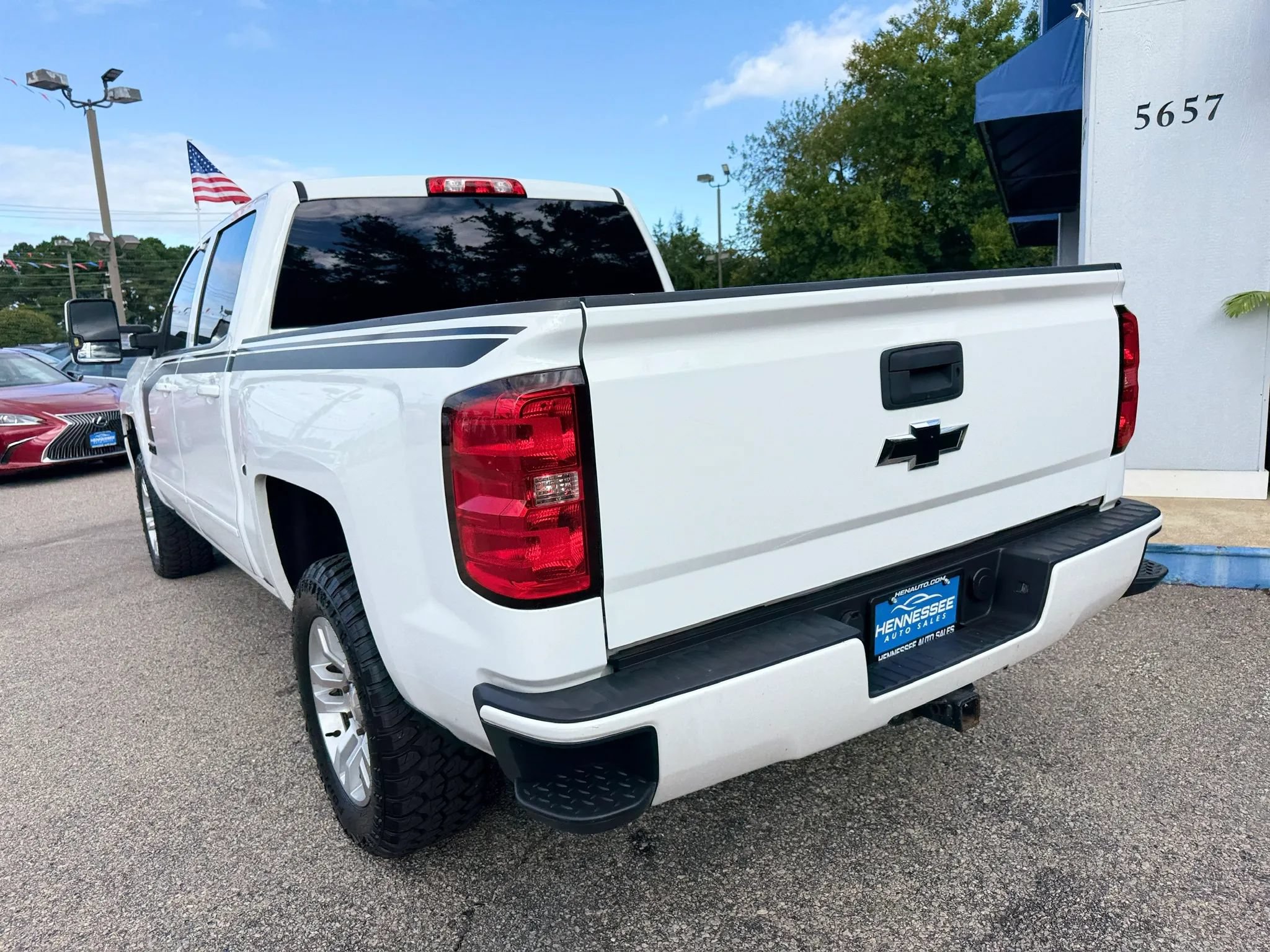 Used 2017 Chevrolet Silverado 1500 LT w/ Rally 2 Edition AWD/4WD image 9