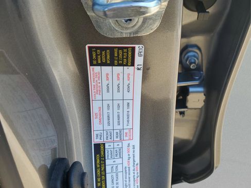 Used 2016 Nissan Rogue SV w/ SV Premium Package image 33