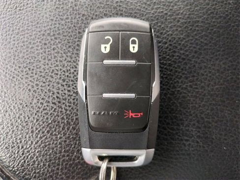 Used 2021 RAM 2500 Big Horn image 27