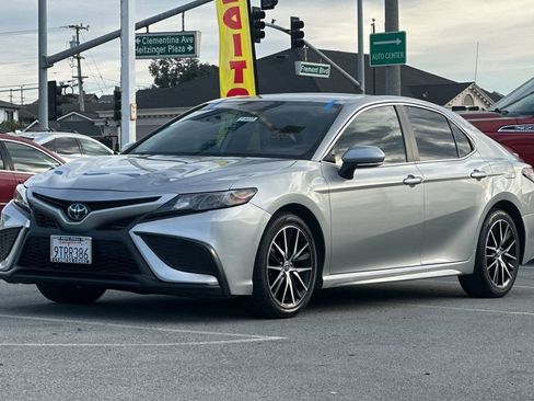 Used 2022 Toyota Camry SE image 7