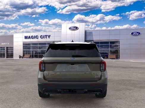 Used 2026 Ford Explorer ST-Line w/ ST-Line Street Pack AWD/4WD image 5