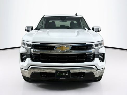 Used 2023 Chevrolet Silverado 1500 LT AWD/4WD image 2