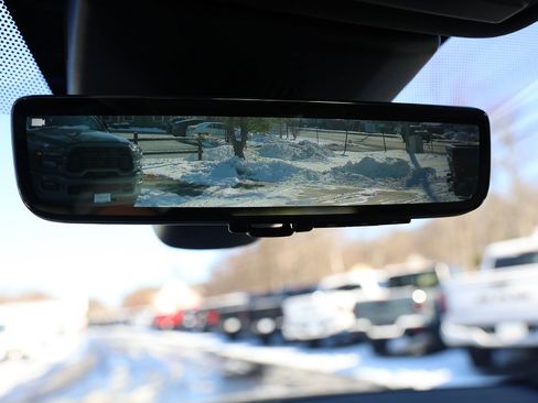 Used 2020 Land Rover Range Rover Evoque SE image 33