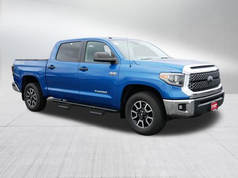 Used 2018 Toyota Tundra SR5 w/ TRD Off Road Package image 8