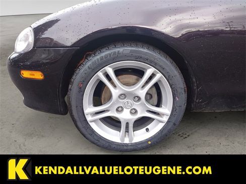 Used 2004 MAZDA MX-5 Miata LS image 13