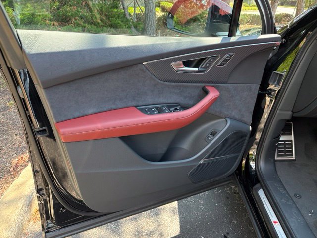 New 2026 Audi SQ7 Premium Plus AWD/4WD image 17