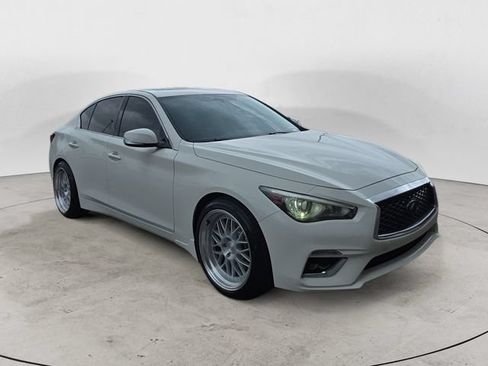 Used 2018 INFINITI Q50 Luxe w/ All Weather Package (L96) AWD/4WD image 3