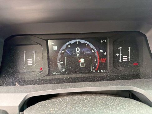 Used 2025 Toyota Tacoma SR image 10